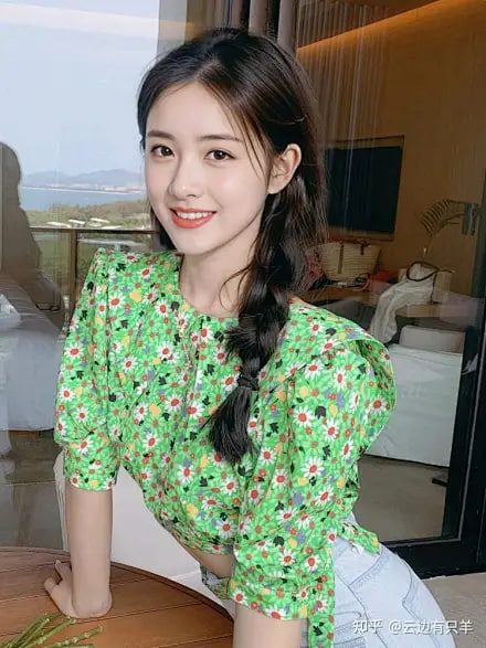 白昼引擎海报